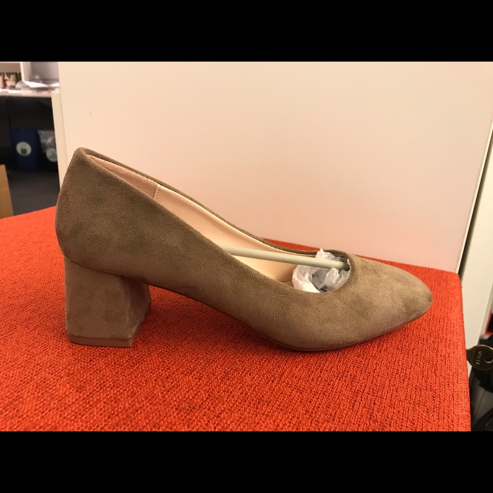 Taupe microsuede chunky heel pumps